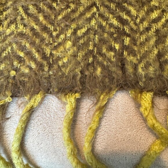 Pier One throw blanket tassel trim embellishments - Picture 4 of 8